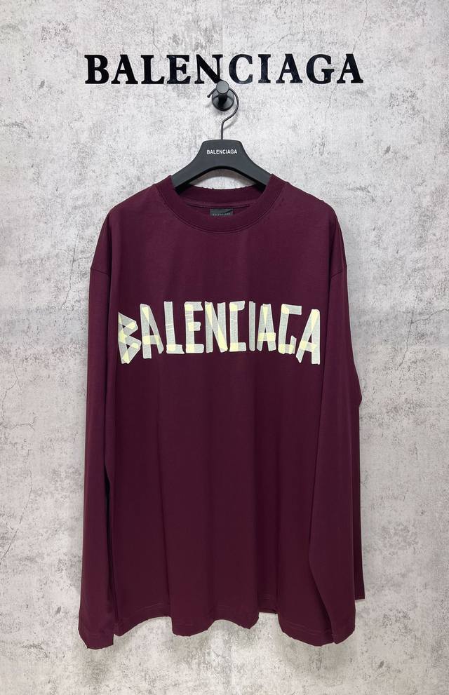 Balenciaga巴黎世家顶级版本1:1官网品质 美纹纸胶带印花短胶带长袖T恤 成衣水洗磨烂做旧，胶带质感和背后黄色胶带感觉都是经过多次调试才出来，洗后克重2