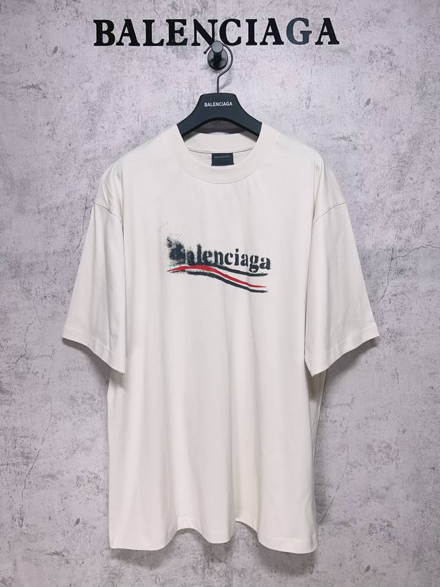 Balenciaga巴黎世家 顶级版本.官网品质 模糊溶解可乐海浪短袖T恤 定织定染240G精梳棉，成衣水洗处理，进口白墨数码直喷工艺，经典的海浪图案也做了模糊