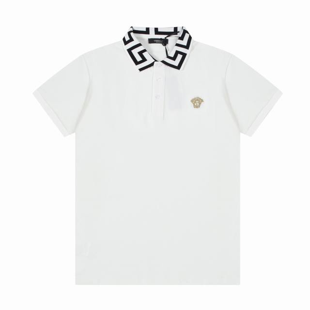范思哲春夏翻领Polo衫新款 领口织带金色刺绣Logo田岛刺绣工艺，领子拼织设计，定制字母标识纽扣，细节到位，采用棉质珠地布制成，手感舒适，三标齐全 颜色：黑色