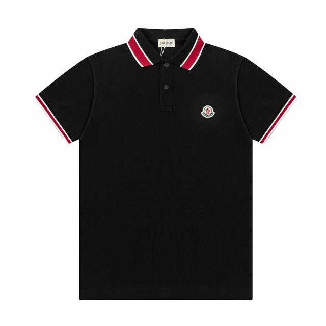 新款上架 蒙口新款上架Polo衫短袖 定制220克纯棉珠地面料，精工制作 防伪细节到位 三标齐全 袖口织带 进出专柜无压力 颜色：黑色 白色 宝蓝 尺码：M-X