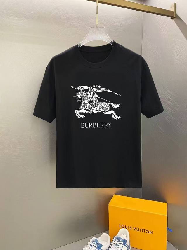 巴宝莉 2025早春新款首发专柜最新款短袖圆领T恤 高端订制 设计前卫时尚！高端定制高支长绒棉面料.穿着舒适.专柜级别精致车线.做工精细.上身效果无敌帅气！型男