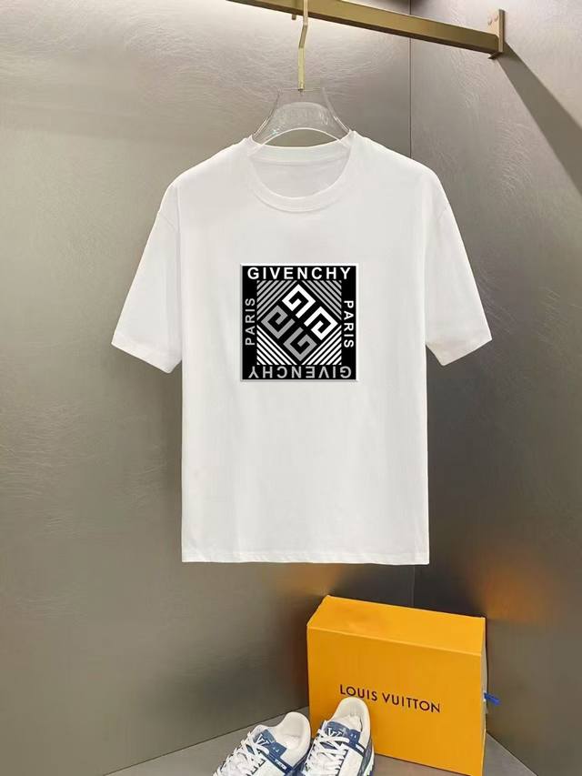 纪梵希 2025早春新款首发专柜最新款短袖圆领T恤 高端订制 设计前卫时尚！高端定制高支长绒棉面料.穿着舒适.专柜级别精致车线.做工精细.上身效果无敌帅气！型男