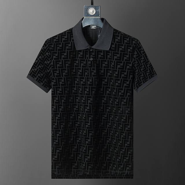 新款高品质翻领Polo衫，金属Logo扣子，做工精致，官网同步，时尚百搭M-3Xl