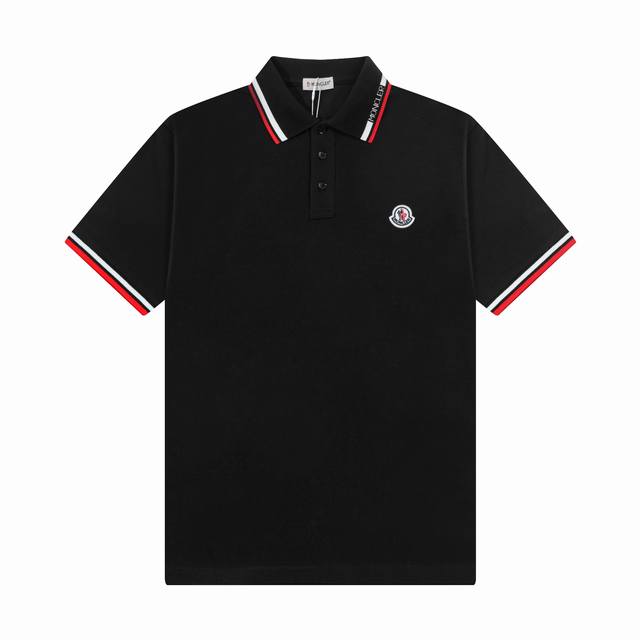 品牌：蒙口 Moncler 面料：纯棉珠地 原版面料 克重：230 颜色：黑色 白色 藏青 尺码：M-Xxl 国际顶级设计师匠心之作 经典款 百年不衰 领口拼接