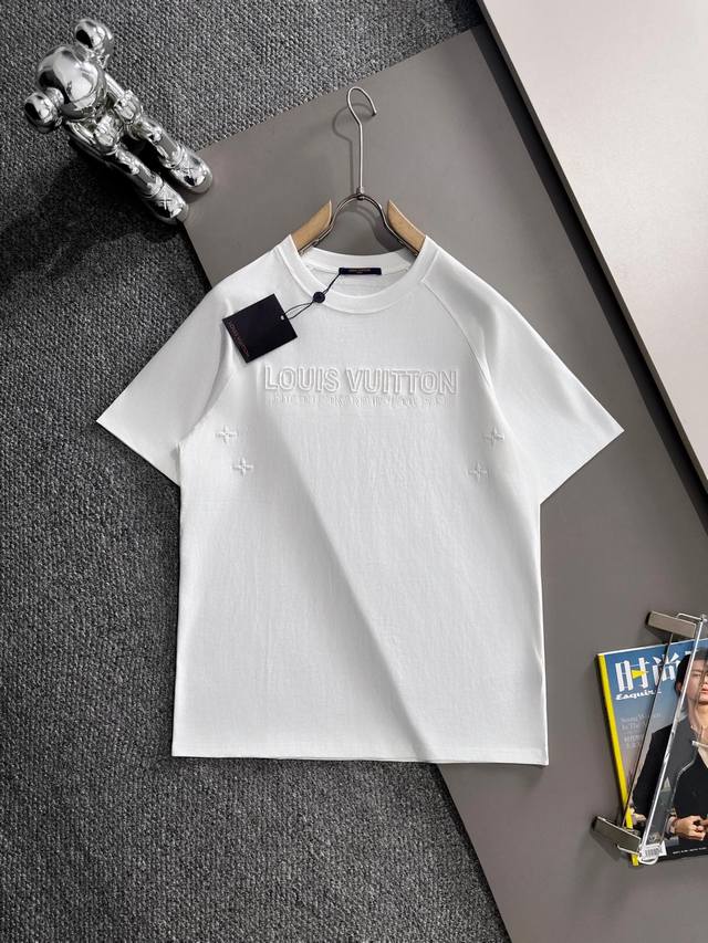 Lv 驴家 2025新款 轻奢主义 镂空颗粒刺绣Logo 定制皮章 男女同款 短袖T恤 定制260克100％双纱纯棉面料 定染32支双股螺纹 领标吊牌主唛三标齐