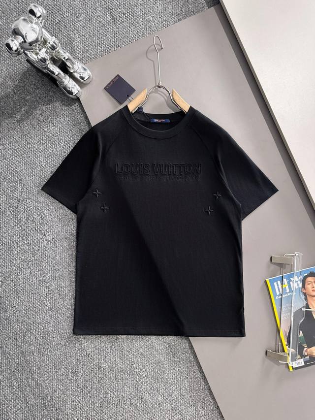 Lv 驴家 2025新款 轻奢主义 镂空颗粒刺绣Logo 定制皮章 男女同款 短袖T恤 定制260克100％双纱纯棉面料 定染32支双股螺纹 领标吊牌主唛三标齐