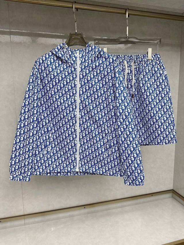 迪奥 2510Ss春夏新款短袖套装，男女同款。上身效果超赞，码数 M-3Xl