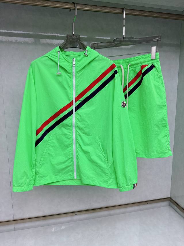Tb 2510Ss春夏新款短袖套装，男女同款。上身效果超赞，码数 M-3Xl