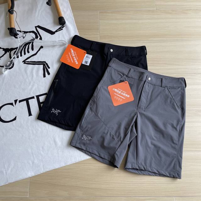 品质短裤Arc'teryx 始祖鸟 两色侧拉链户外运动休闲时尚纯色拉链口袋刺绣小鸟Logo户外休闲短裤 衣橱里总缺一条万能短裤？那你一定不能错过Arcteryx