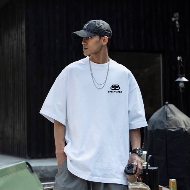 Balenciaga 巴黎世家 夏季专柜经典款四色纯色纯棉圆领短袖T恤上衣 甄选260精梳棉纯棉面料，定制螺纹领口，区别市场廉价货，质感无敌，胸口巴黎世家进口印