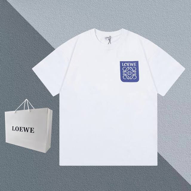 Loewe罗意威 新款 定制32支290G棉盖棉面料 已洗水处理 不缩水 不变形 不掉色 不掉毛 假口袋刺绣字母Logo 男女同款 短袖T恤颜色: 黑 白尺码：