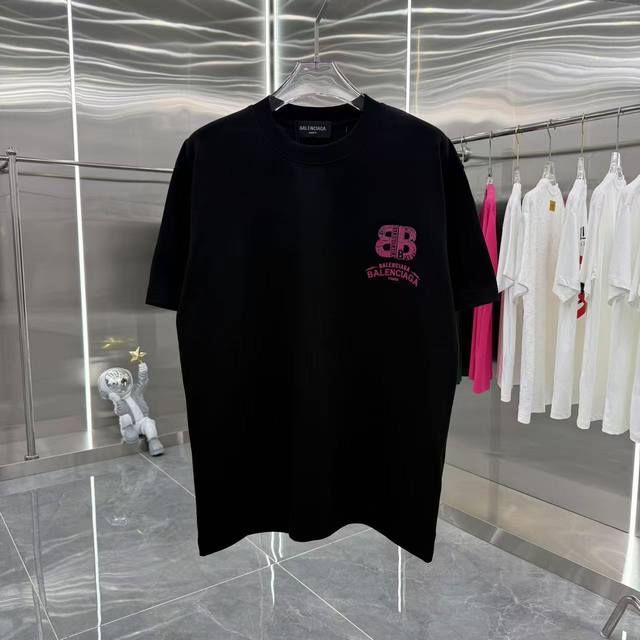 Bal 2025春夏新款 圆领短袖T恤 个性印花 男女同款宽松版 S M L Xl Xxl 五个码 黑色 白色