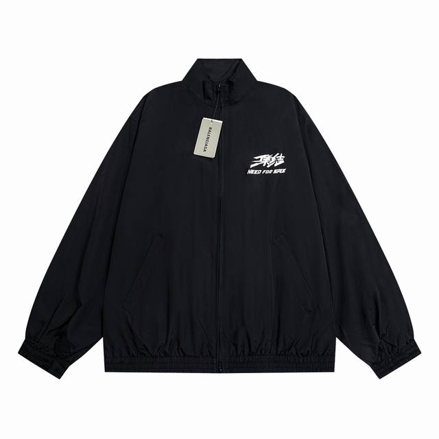 K372# Balenciaga 巴黎世家 Blcg 24Fw 走秀款 71极品飞车集结联名运动套装限定立领夹克外套裤子套装 正确版本面料采用塔丝隆冲锋衣面料原