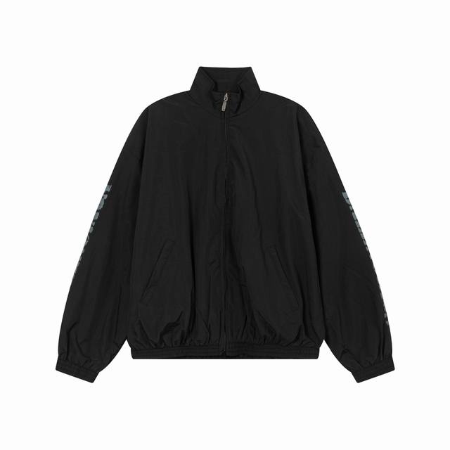 K342# Balenciaga 巴黎世家 24Ss Blcg 模糊字母Logo印花套装立领夹克外套 正确版本面料采用塔丝隆冲锋衣面料原版一致 加三防涂层工艺