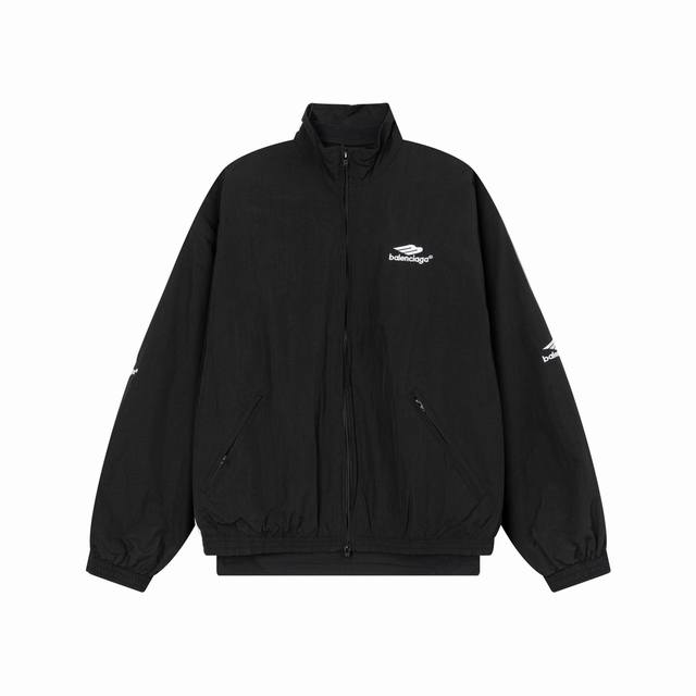 K335# Balenciaga 巴黎世家 Blcg 24Ss 内里拼接长T真假两件3B刺绣冲锋衣夹克 官网同步面料采用原版一致消光塔丝隆冲锋衣面料 防水涂层