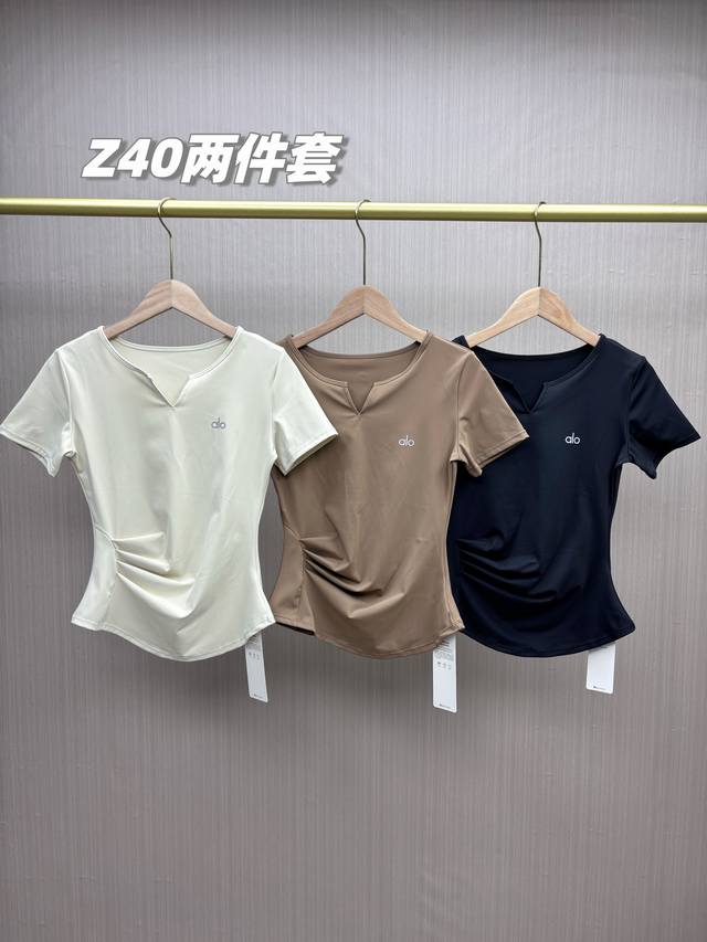套，原单力荐，轻奢云感 真裸感！Alo Yoya全场景运动瑜伽2件套装！双面云感面料，北美客户国内代工厂P下的订单尾巴， %原单客供面料，双面氨纶+裸感锦纶，不