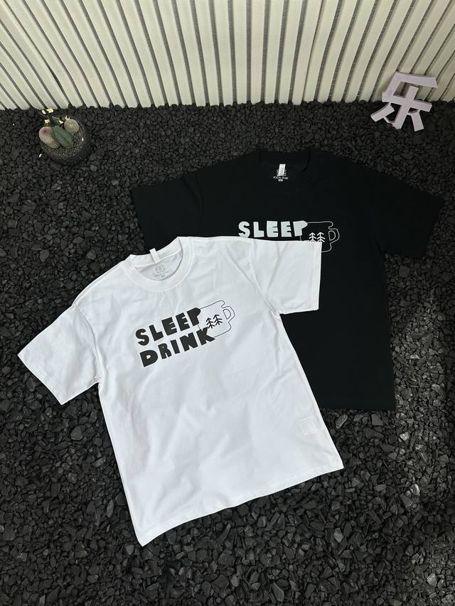 可隆Kolon Sport X Inapsquare联名款 夏季新款山系户外运动速干胸前涂鸦印花通勤休闲高街圆领短袖T恤 男女同款 采用高品质面料，40织双纱3
