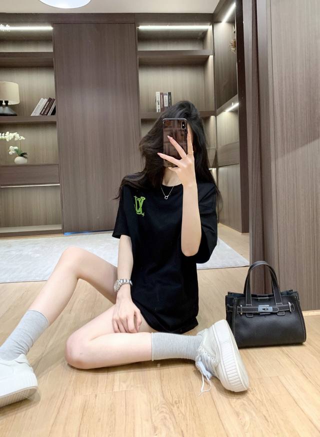 本命Lv短袖夸夸： 随便穿都洋气的不行