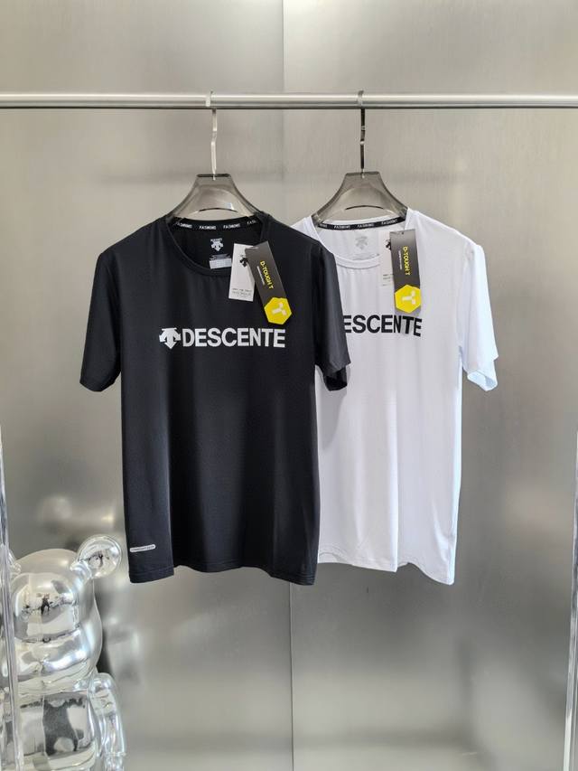 供 纯原版本！常青款！Descente 迪桑特 25Ss 迪桑胸前字母Logo休闲运动冰丝速干衣！ 原厂面料！客供螺纹！老顾客闭眼入系列！原厂出品 高端系列！吊