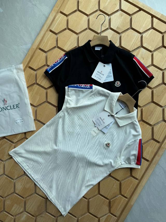 顶级版本Moncler蒙口官网同步上新 织带标识印花翻领Polo衫-采用原版Zp一致定制索罗娜双珠地面料 螺纹同缸定染对格对纹零色差 Yb一样克重250G 独家