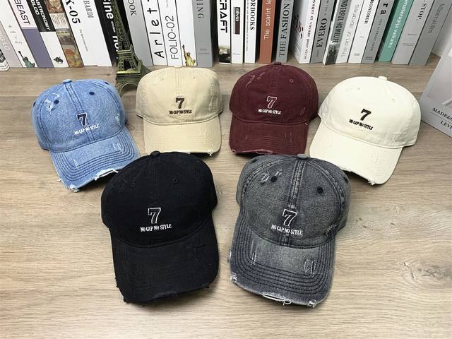9643# #休闲韩版棒球帽男女同款帽子情侣鸭舌帽显脸小户外遮阳帽太阳帽#可调节颜色：卡其色 蓝色 杏色 酒红色 灰色 黑色