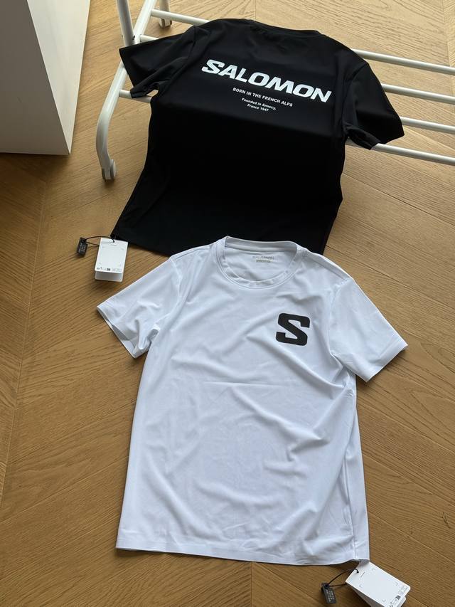 供 Salomon萨洛蒙 大S 无痕压胶 速干Teem~3Xl 黑色 白色 原版弹力速干面料，底边无痕压胶，亲肤舒适，透气速干，夏天无论日常出行还是运动户外，都
