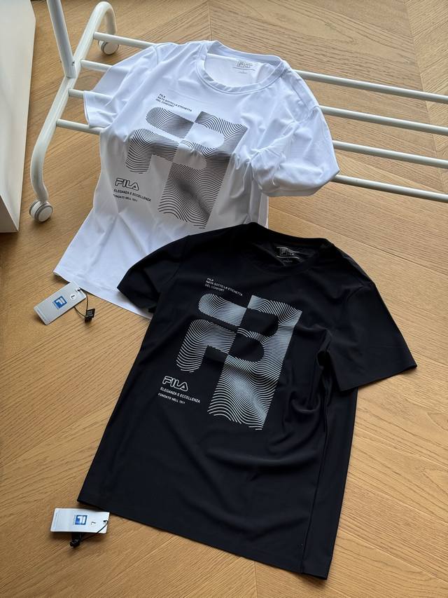 供 Fila 条纹字母印花 无痕压胶 速干Teem~3Xl 黑色 白色 原版弹力速干面料，底边无痕压胶，亲肤舒适，透气速干，夏天无论日常出行还是运动户外，都超级