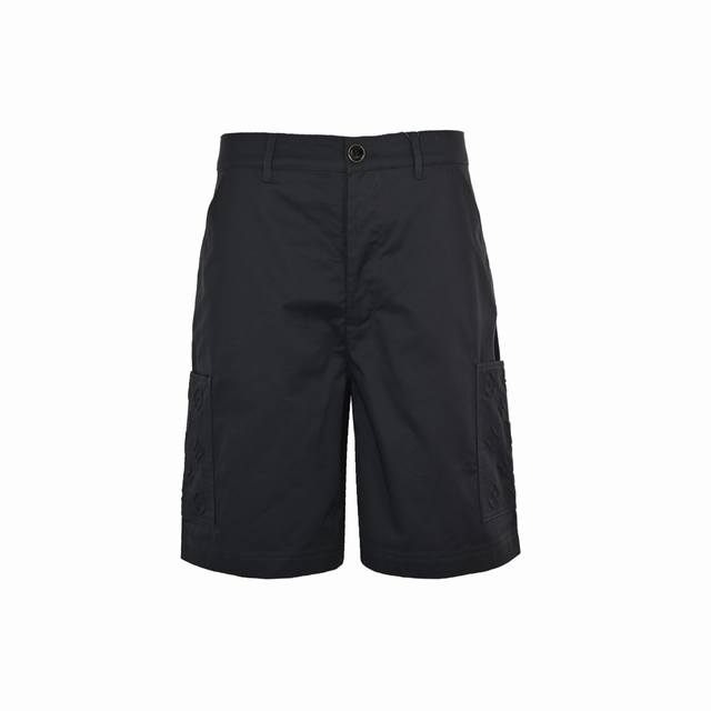 Louis Vuitton 路易威登 25Ss 口袋老花浮雕工装短裤Lv新款选用舒适微弹的混纺斜纹棉，为侧边口袋贴袋压印 Monogram 图案，可为日常造型注