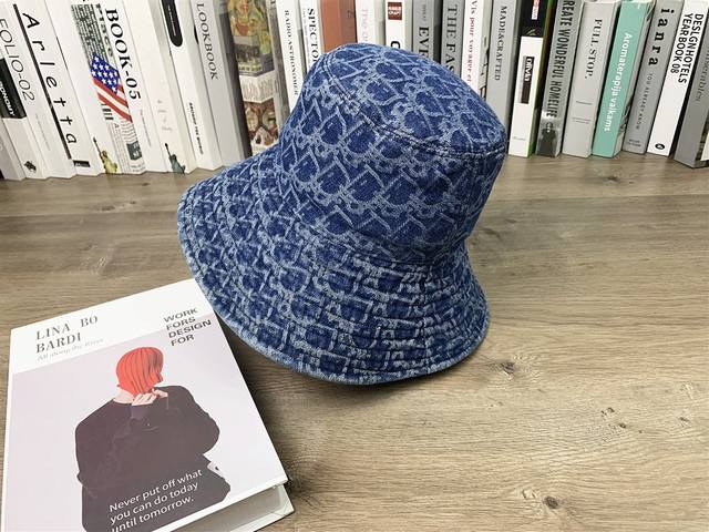 9514# #Dior迪奥牛仔渔夫帽满Logo盆帽男女休闲同款百搭帽子情侣帽#均码颜色：蓝色