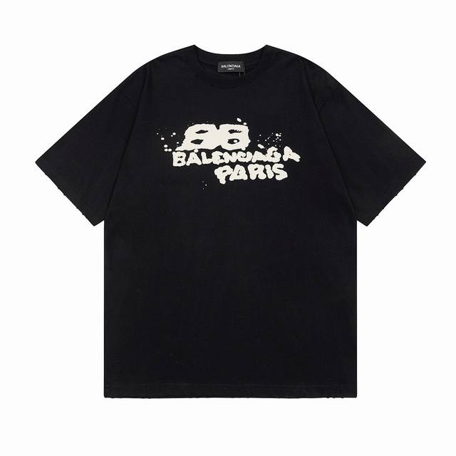 Balenciaga 巴黎世家 Ss 手绘涂鸦短袖T恤- 面料：240克双纱高密度纯棉面料- 工艺: 整件衣服采用精密压花工艺- 男女同款均可驾驭- 尺码： M