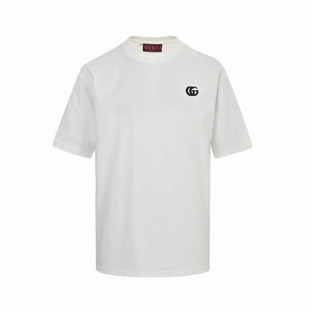 Gucci 古驰 25Ss Gg刺绣短袖胸前双G高密立体刺绣Logo 原版1:1针织纯棉260克重面料 同色定制色织色染高密度螺纹 采用进口田岛高密度重工刺绣机
