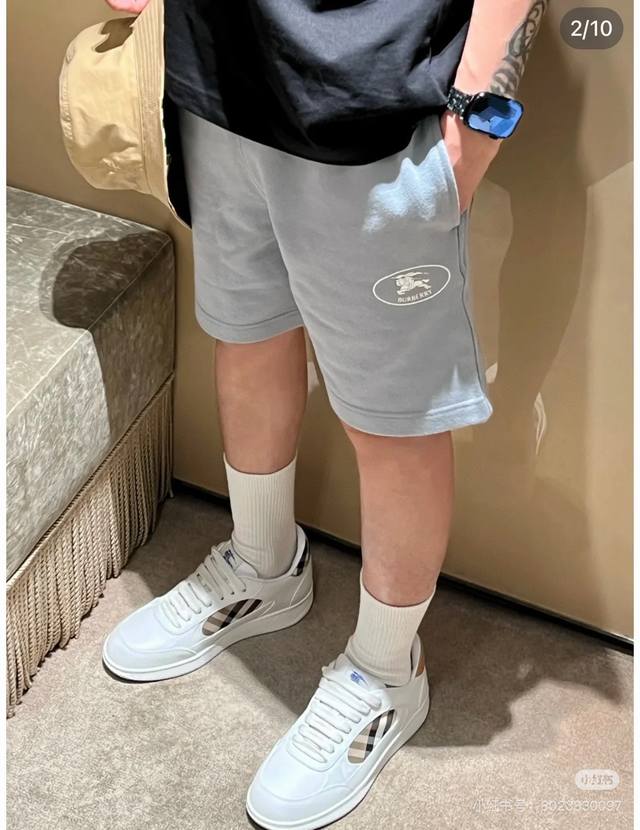 新 高版Burss25 Ekd骑士标志棉质休闲短裤 男女同款 S到Xl 黑色 烟灰色～全新Bbr短裤面料为100%全棉32支纱400克卫衣毛圈面料 质感拉满 上