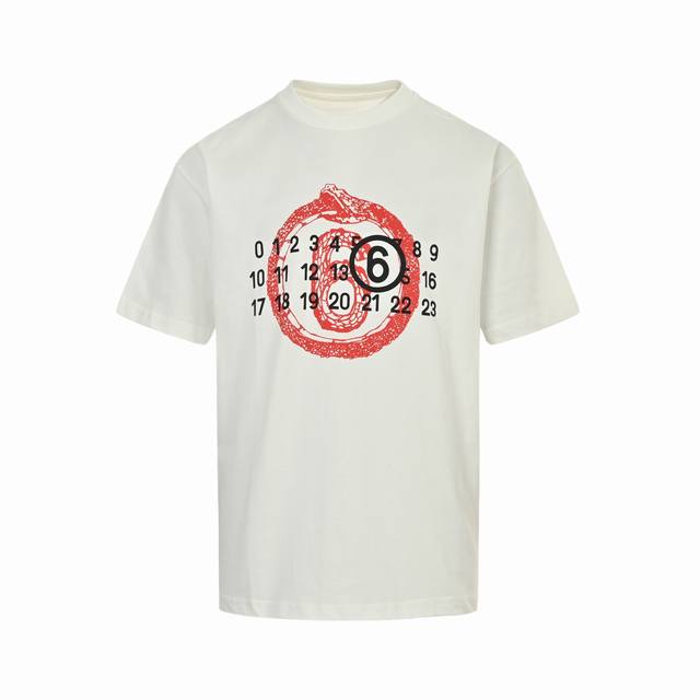 Maison Margiela 马吉拉 25Ss 蛇年限定印花短袖定制280克全棉双纱硬挺面料 布面干净 布纹清晰 手感非常细腻扎实 更加力挺 舒适透气不易变形