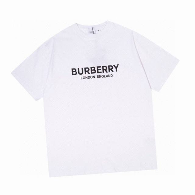 巴宝莉 Burberry夏季新款，伦敦限定字母Logo圆领短袖T恤，面料采用32支双纱280G纯棉面料，透气性吸湿性强，众多明星都爱穿的经典款，上身效果超级棒，