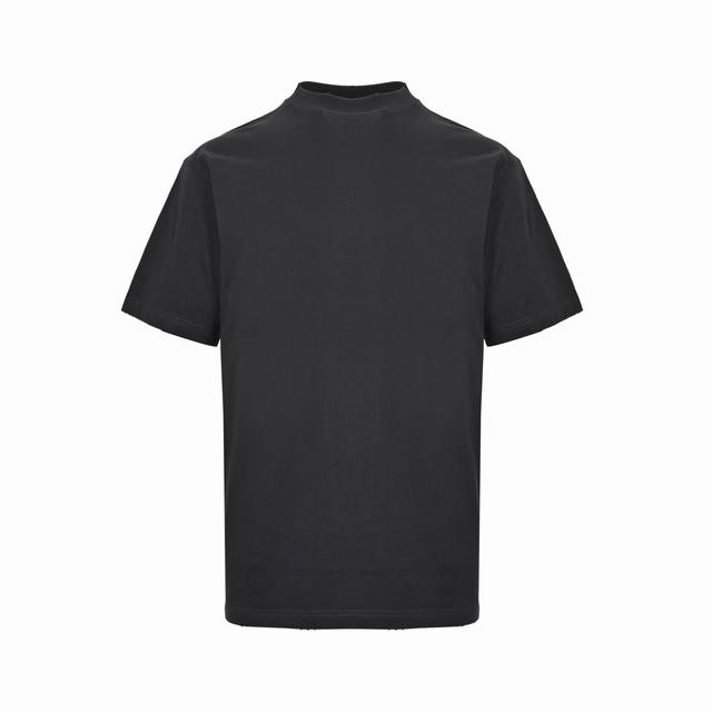 Balenciaga 巴黎世家 25Ss 后背涂鸦字母印花短袖采用 %棉质面料制作背后涂鸦图案，男女同款Size:0-3
