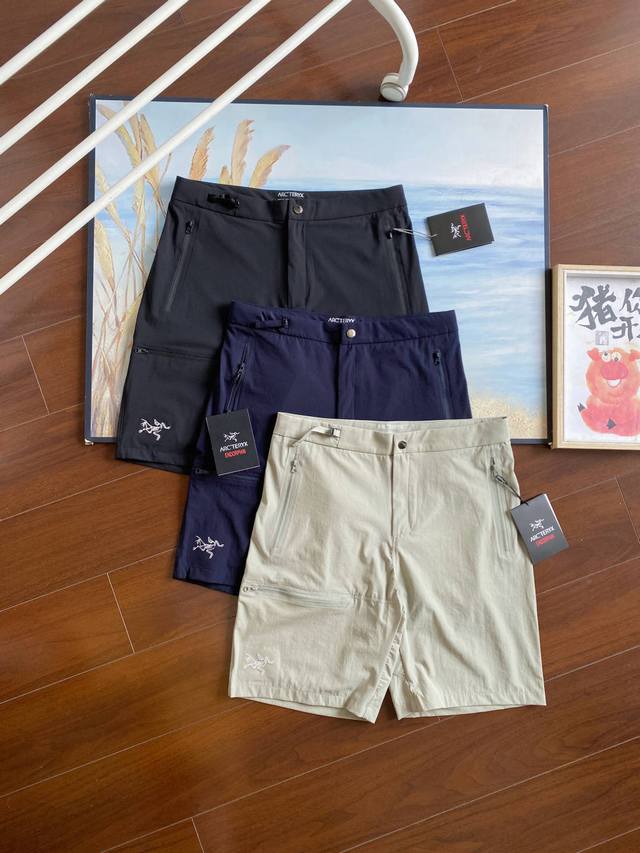 2025Arc'teryx始祖鸟 Gamma Quick Dry Short 9 透气 男子 速干短裤面料：88%锦纶，12%氨纶都市机能轻量化弹力工装登山短裤