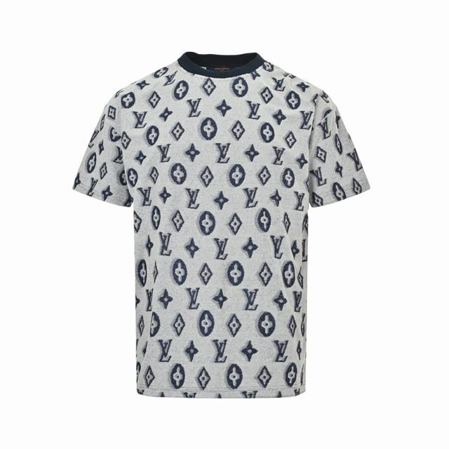 Louis Vuitton 路易威登 25Ss 满印老花Logo提花毛巾短袖大Logo标识精致升级，灵感源自八十年代复古刺绣原版面料，官方同款短袖T恤，同缸染面