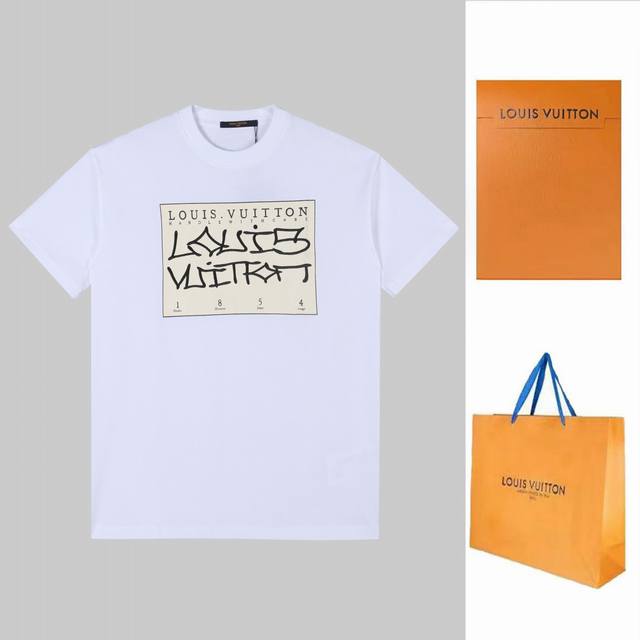 Lv路易印花刺绣新款短袖，高品质尼龙滑爽纯棉洗水手感，采用进口印花、绣花工艺、还原特殊工艺带来的潮流，定制定染 ，三标齐全 非市场普通版本 随意对比 品质绝对保