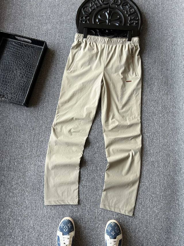 顶级高奢冰氧锦棉！人气爆款！Zegna 杰尼亚专柜新品高奢超弹冰氧锦棉长裤！恒隆在售万元级，款号：9897 杰尼亚家今年最新薄款弹力液氨锦棉面料，摸起来特别柔软