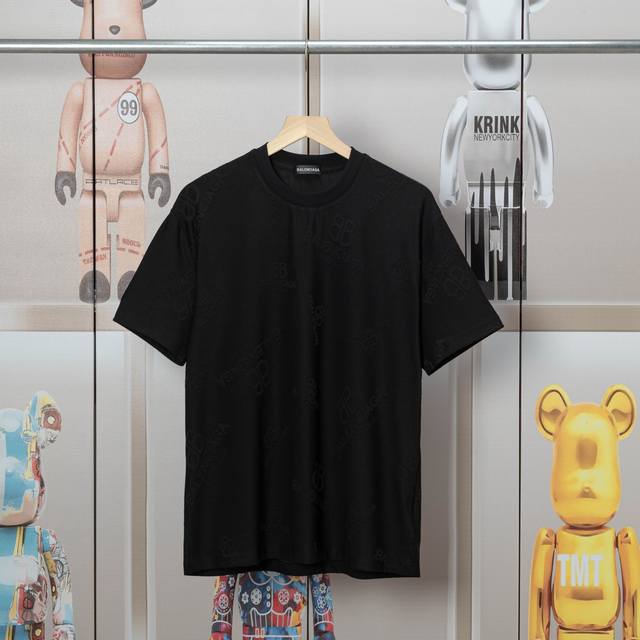 Balenciaga巴黎世家.春夏布匹提花短袖T恤.面料舒适柔软.高端洗水. 作为整个起始设计 实用性高级感满满 男女同款 随便套上也是日常必备的实用单品.颜色