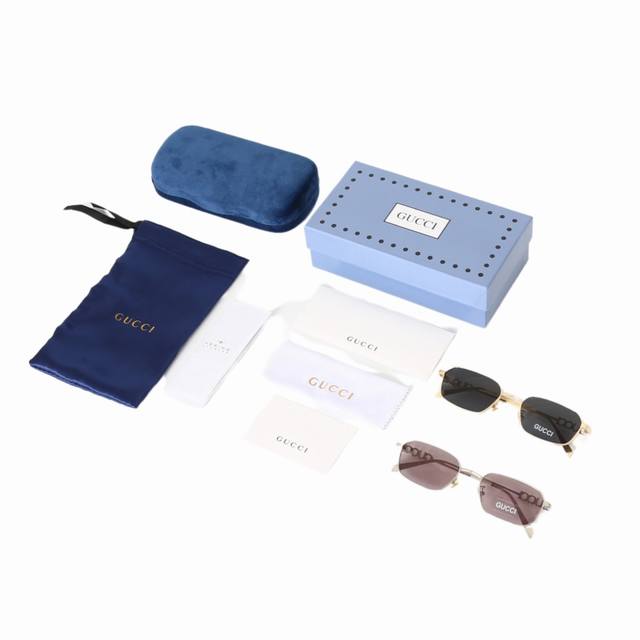 Gucci古驰-品牌设计-金属-方形-太阳眼镜-男女同款情侣款-太阳镜是夏季的搭配的灵魂，简单的T恤，需要太阳镜来点缀，Gucci的这款小方框太阳镜渐变色镜片-