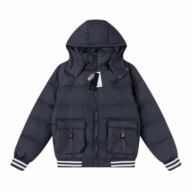 囍 Prada 普拉达 2025连帽羽绒服 三角标保暖拉链羽绒外套 秋冬新款帽子可拆卸 原版1:1订制五金配件全进口原版定制 欢迎专柜对比 绝对的高品质 采用顶
