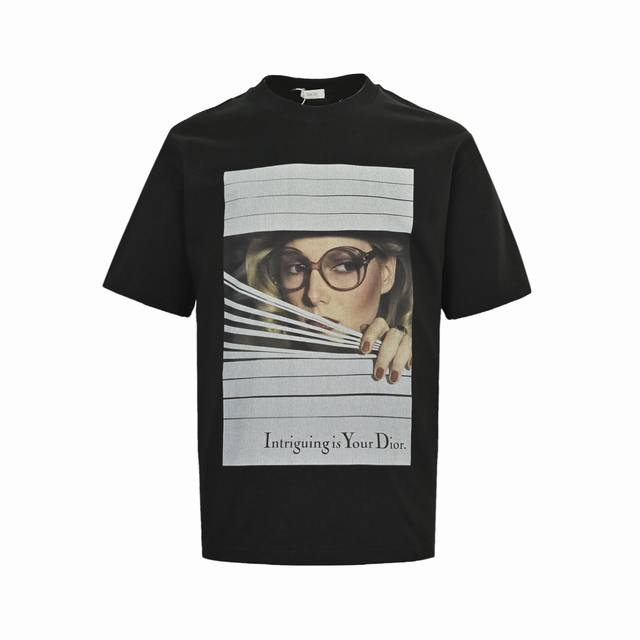 Dior 迪奥 25Ss 杂志封面印花短袖轻奢主义 男女日常通勤穿搭必备单品 正确版本 欢迎对比详细特征 280克 % 纯棉双纱汗布面料 同缸定染特种加粗32支