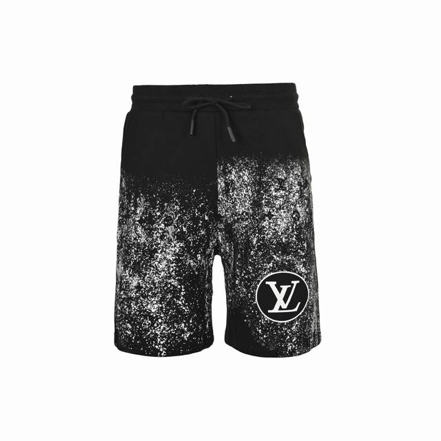 Louis Vuitton 路易威登 25Ss 喷墨老花印花短袖面料为定制380克洗水纯棉毛圈面料，手感舒适。采用手工网印花工艺，无惧起皮脱落，上身丝滑透气。红