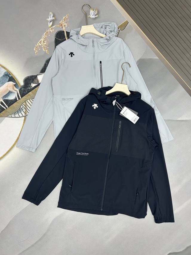 Descente迪桑特男女同款防晒衣皮肤衣连帽外套薄款夏季Upf70+防晒服防紫外线外套专业户外高端防晒面料，面料采用87的锦纶13的氨纶，冰感面料轻量化上身舒