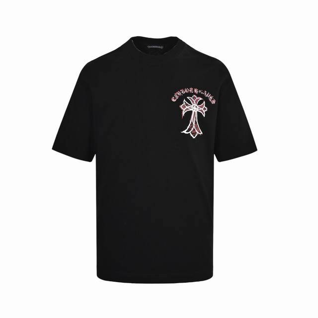 Chrome Hearts 克罗心 25Ss 斑驳十字架梵文印花短袖面料采用280克重精梳棉，定制32支1*1螺纹，成衣两遍水洗处理，面料舒适亲肤无异感，定制定