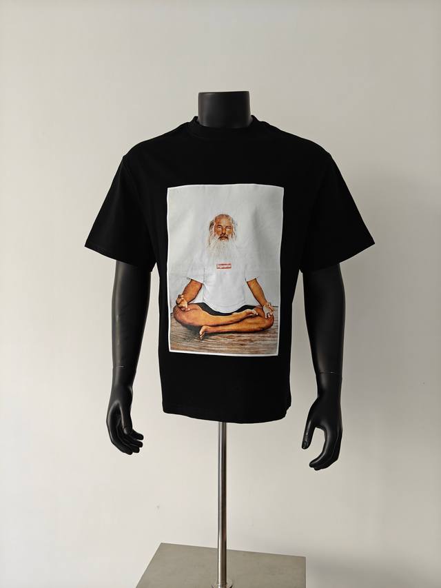 Supreme 21Fw Rick Rubin Tee白胡子老头 人物照片图案Logo印花美潮复古高街宽松情侣短袖T恤 男女同款 #爆款强势登陆 一发售即售磬