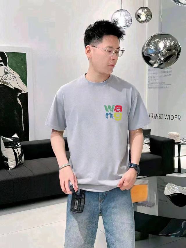 Wang大王 25Ss 大师亲手设计潮牌新品印花圆领短袖T恤 春夏最新砖柜同步 Os落肩版型 300克重全棉 时尚又个性 超级百搭好看的一款 男女都非常合适 人