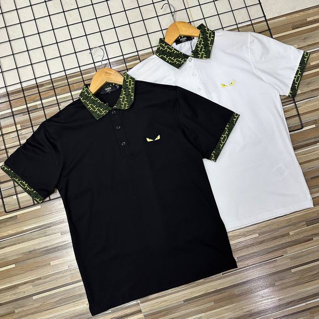 限量款爆款推荐2025新款Fendi 芬迪小怪兽三粒扣胸前刺绣小标翻领Polo衫短袖 专柜同步64支定制级别双重水洗珠地棉网眼，表面呈疏孔状，犹如蜂巢，透气，干