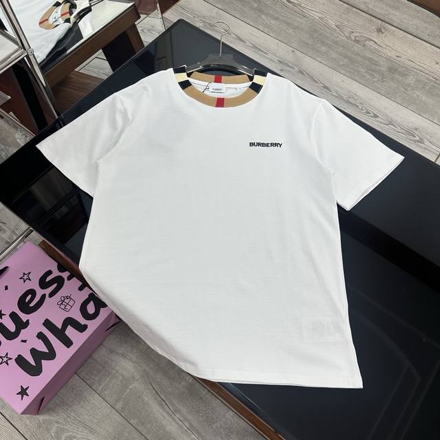 Burberry 巴宝莉25Ss经典刺绣Logo格纹领口短袖T恤｜717男女同款 迪丽热巴同款短袖 不挑年龄不挑身材不挑性别 经典不过时 面料手感非常舒服 质感